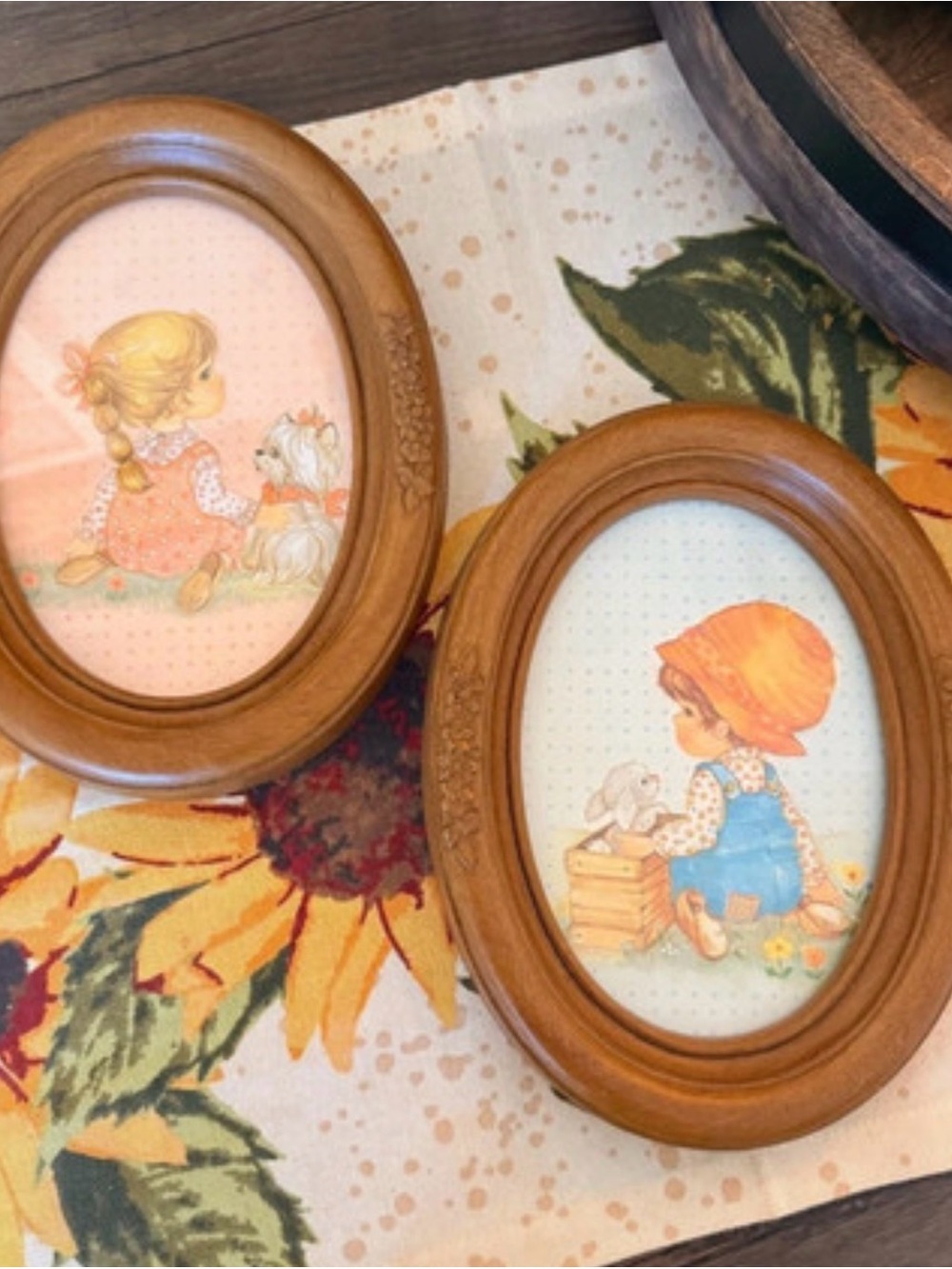 Homco Oval Wooden Wall Art Pair in Brown, Pink, Blue